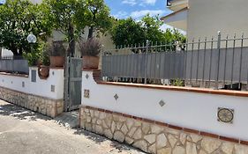 Sperlonga Apartments - Private Beach Street